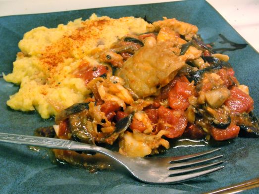 Cod with tomatoes and onions, accompanied by mashed acorn squash